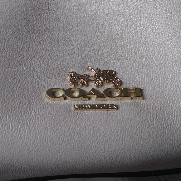 Handbag - Picture 6 of 9